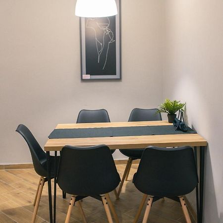 Manoir Apartments City Center Novi Sad Esterno foto