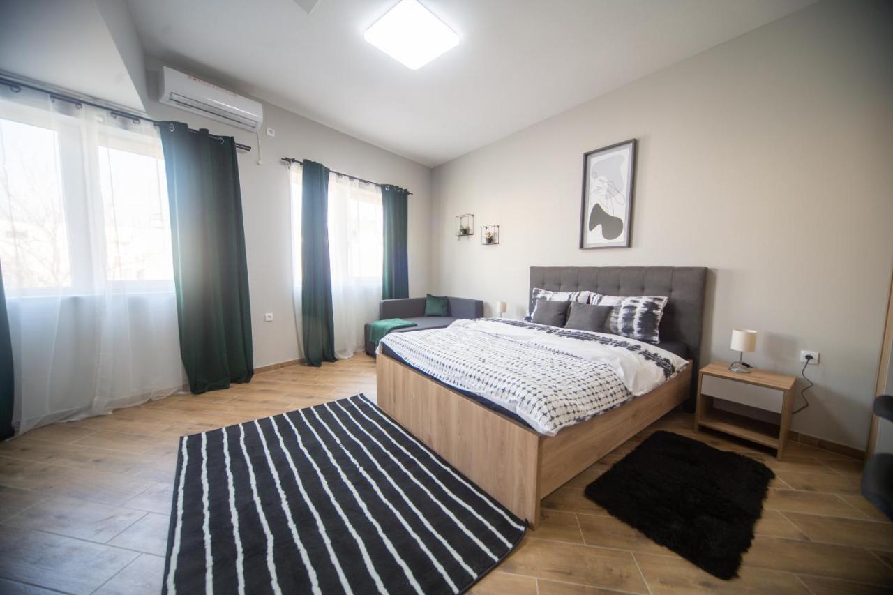 Manoir Apartments City Center Novi Sad Esterno foto
