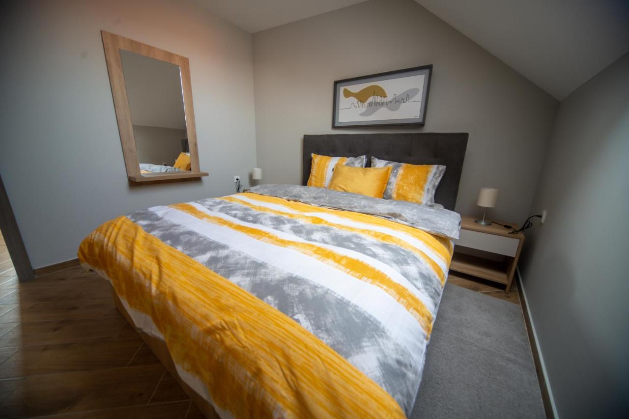 Manoir Apartments City Center Novi Sad Esterno foto