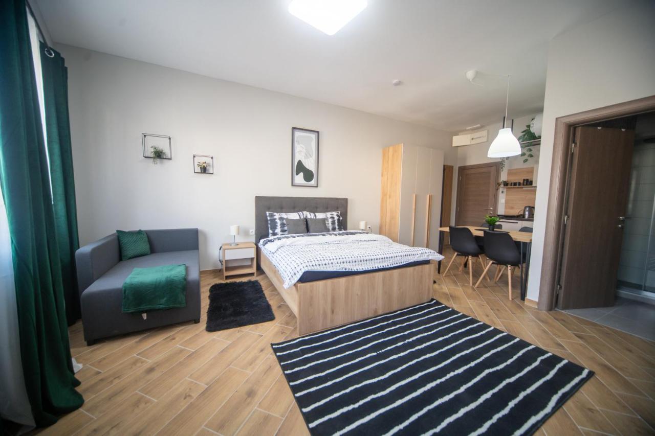 Manoir Apartments City Center Novi Sad Esterno foto