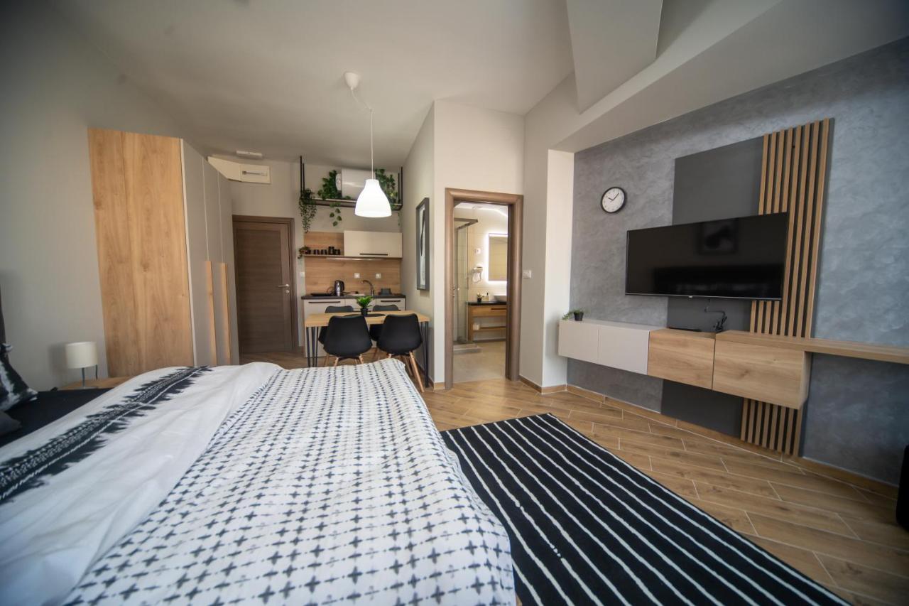 Manoir Apartments City Center Novi Sad Esterno foto