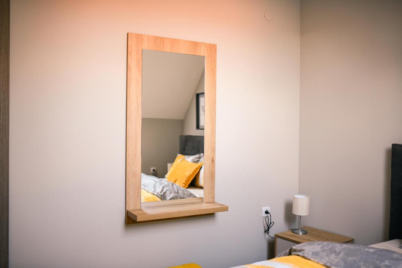 Manoir Apartments City Center Novi Sad Esterno foto