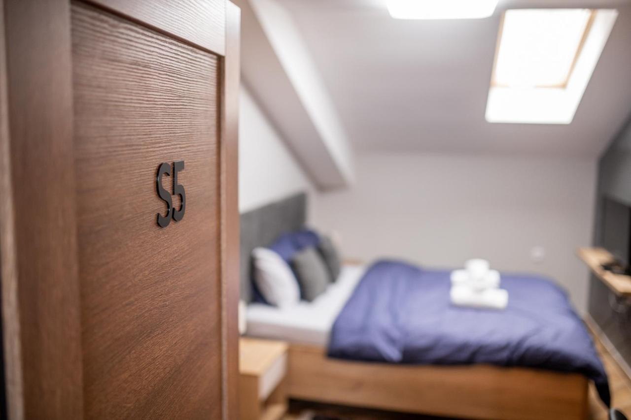 Manoir Apartments City Center Novi Sad Esterno foto