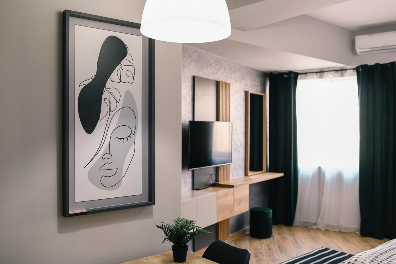Manoir Apartments City Center Novi Sad Esterno foto