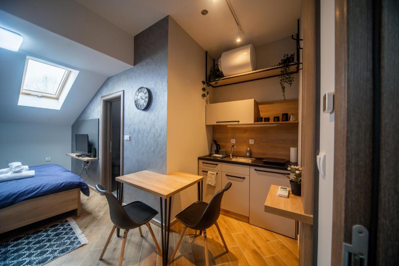 Manoir Apartments City Center Novi Sad Esterno foto