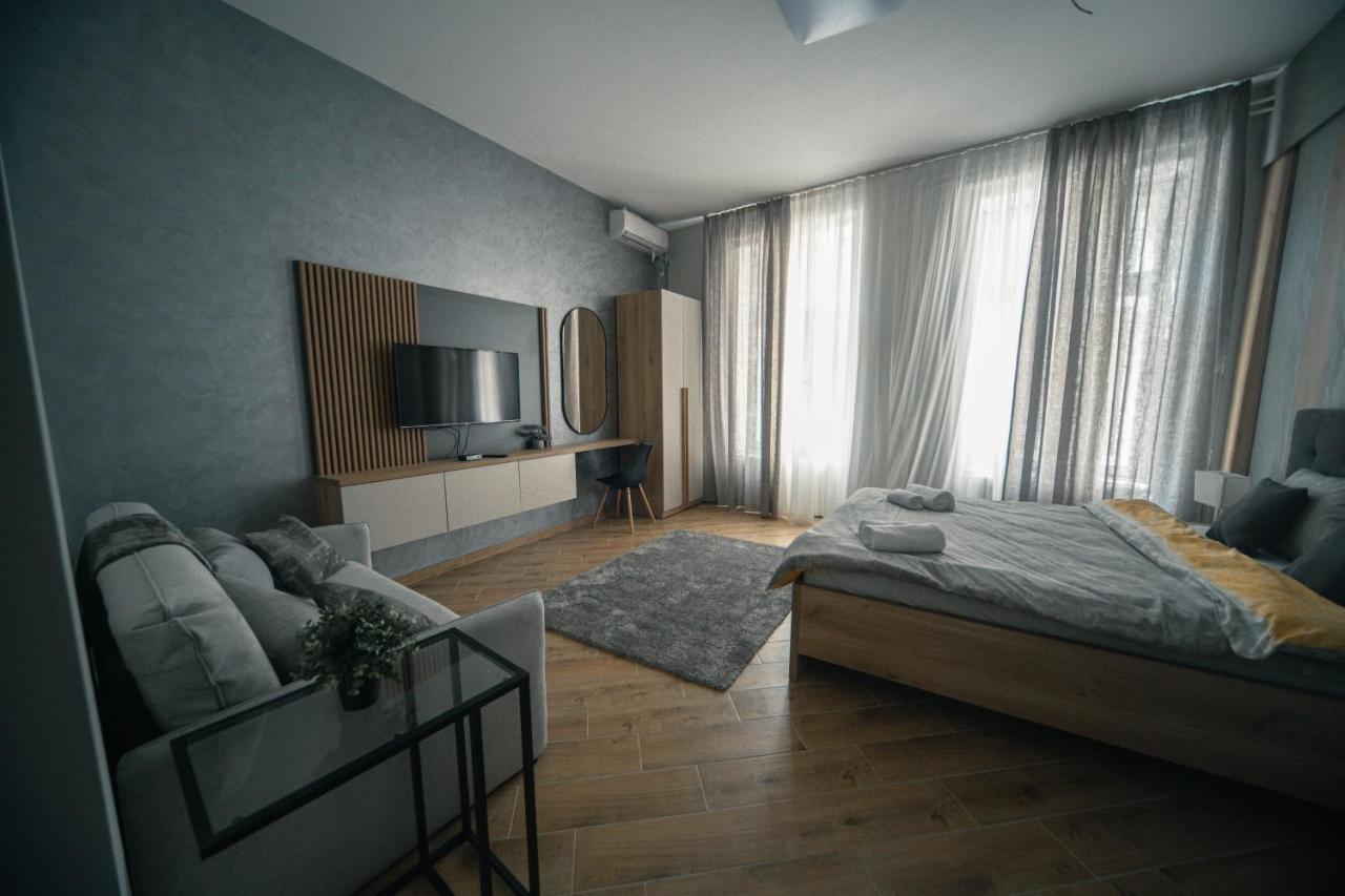 Manoir Apartments City Center Novi Sad Esterno foto