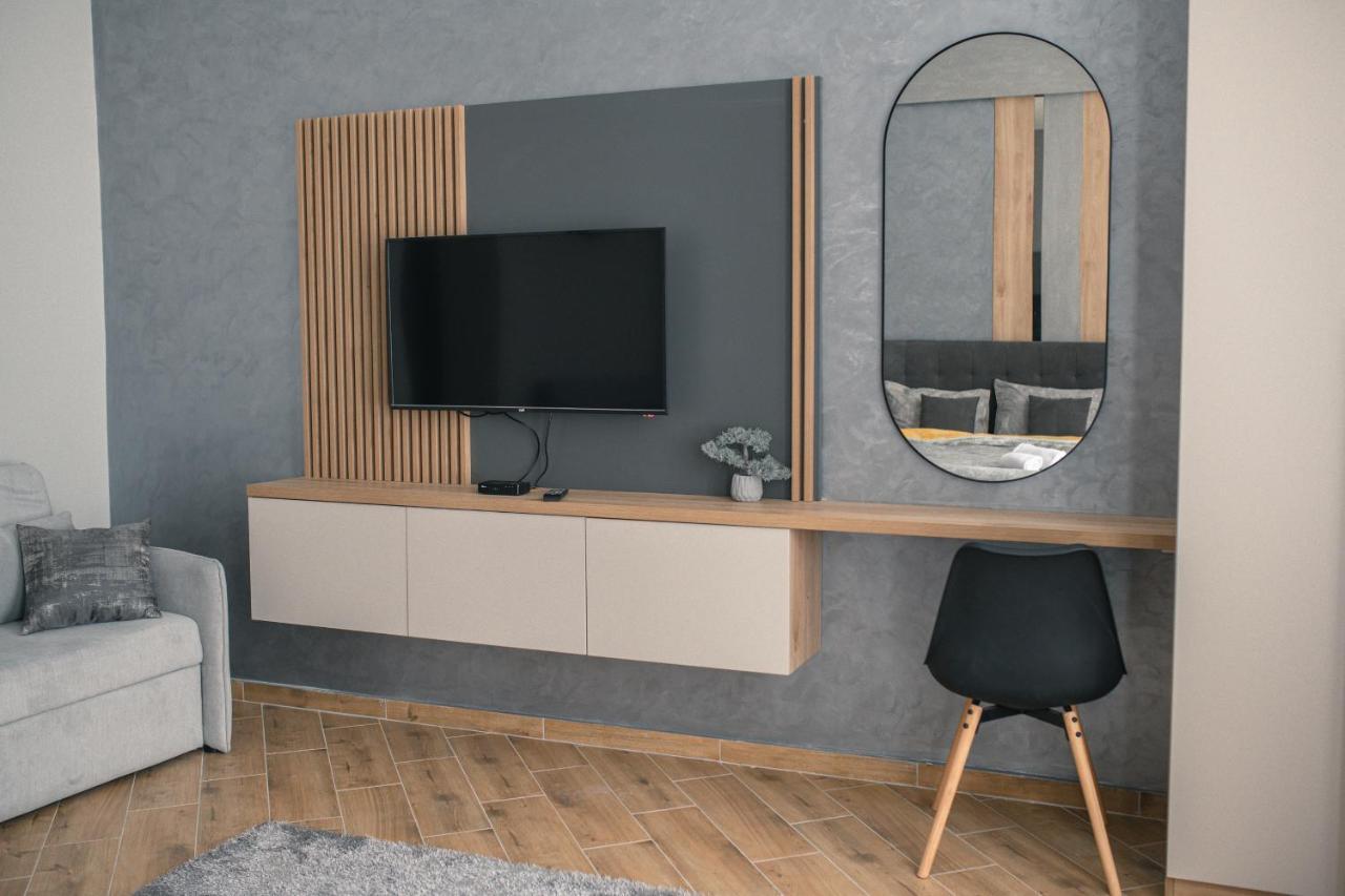 Manoir Apartments City Center Novi Sad Esterno foto