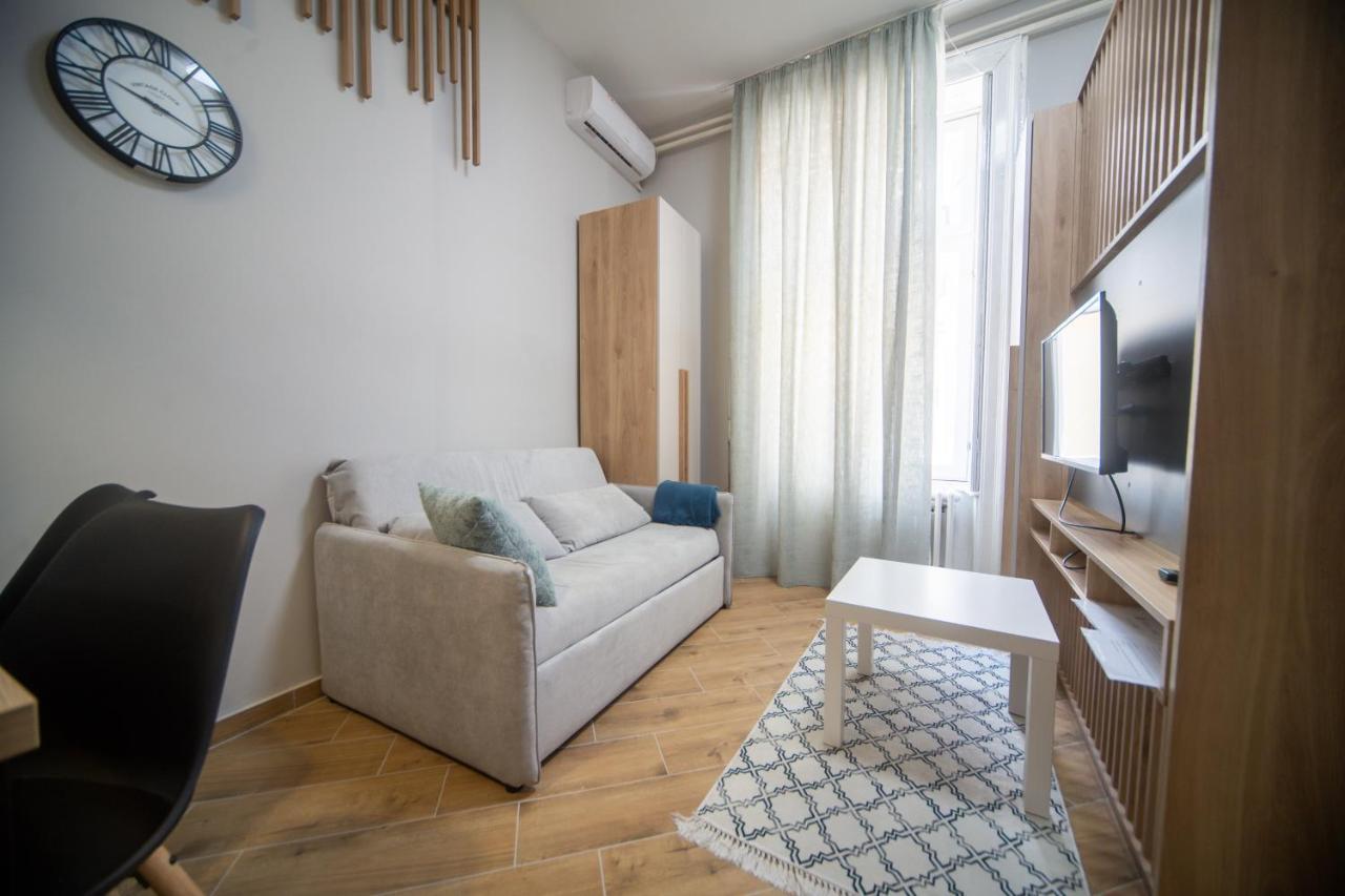 Manoir Apartments City Center Novi Sad Esterno foto